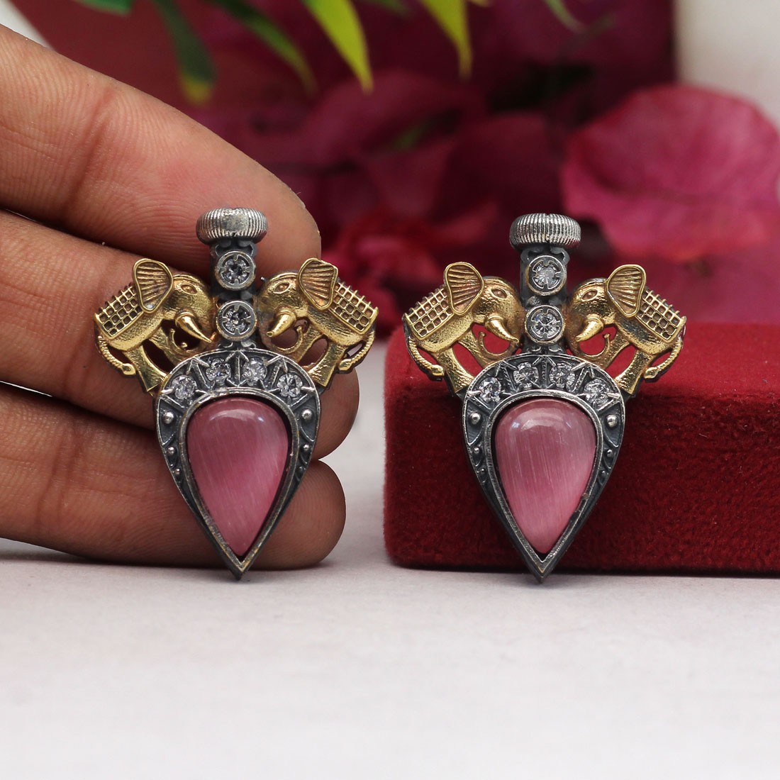 Pendientes elefantes y piedras