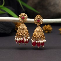 Jhumkis flor India